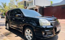 NISSAN XTRAIL AUTECH 2010